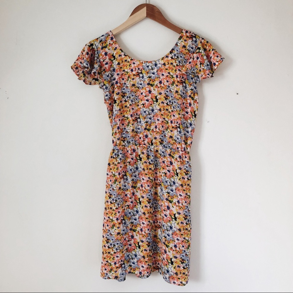 •New• floral backless dress